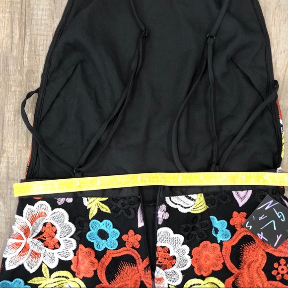 🚫sold🚫Rosanna lace Romper - Picture 3 of 8